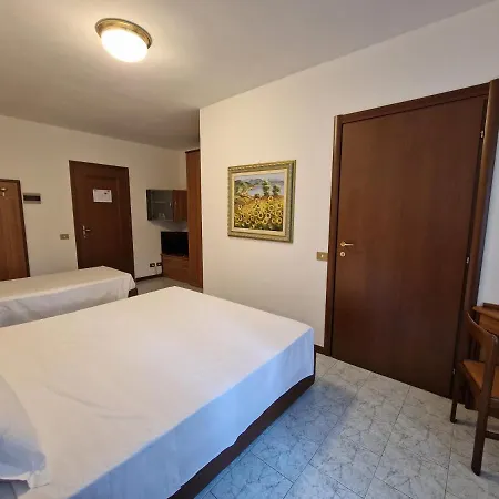 Montegrino Lakeview Ξενοδοχείο 3*