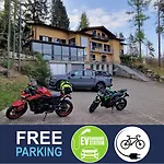 Montegrino Lakeview Отель