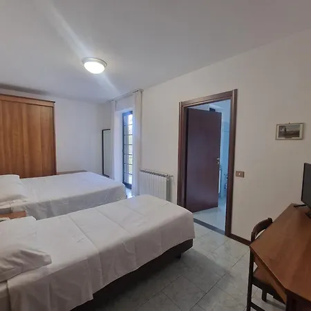 Montegrino Lakeview فندق Montegrino Valtravaglia