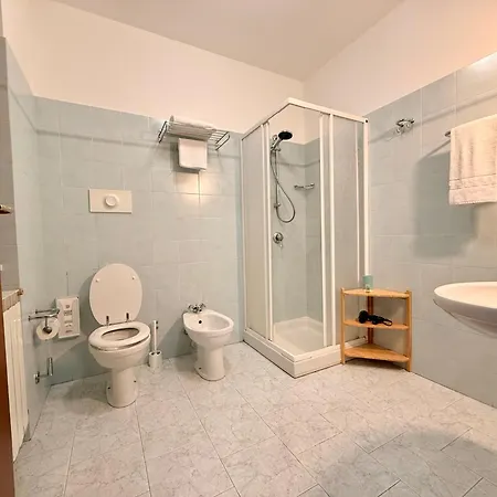 Montegrino Lakeview فندق Montegrino Valtravaglia