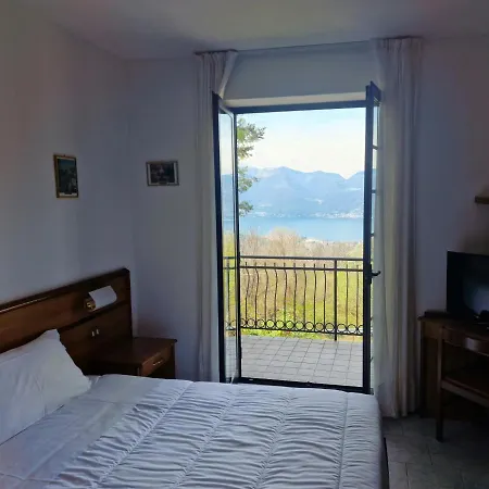 Montegrino Lakeview Hotel 3*