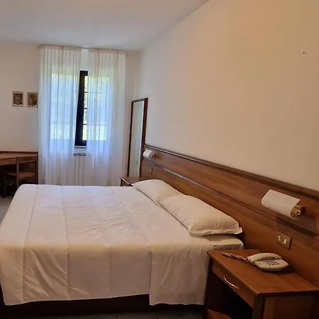 Montegrino Lakeview Hotel 3*