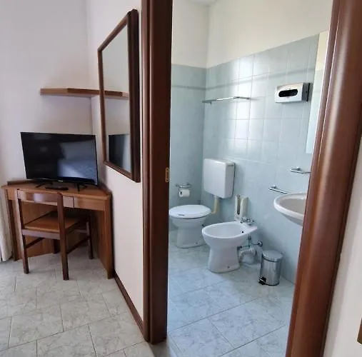 Отель Montegrino Lakeview