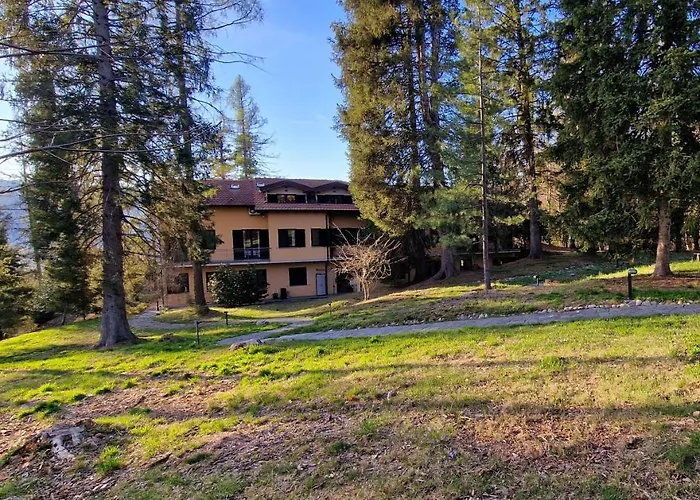 Отель Montegrino Lakeview 3*