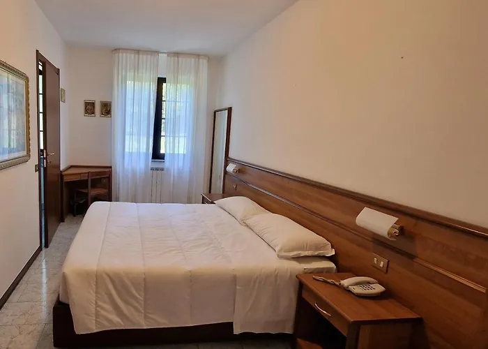 Montegrino Lakeview Отель 3*