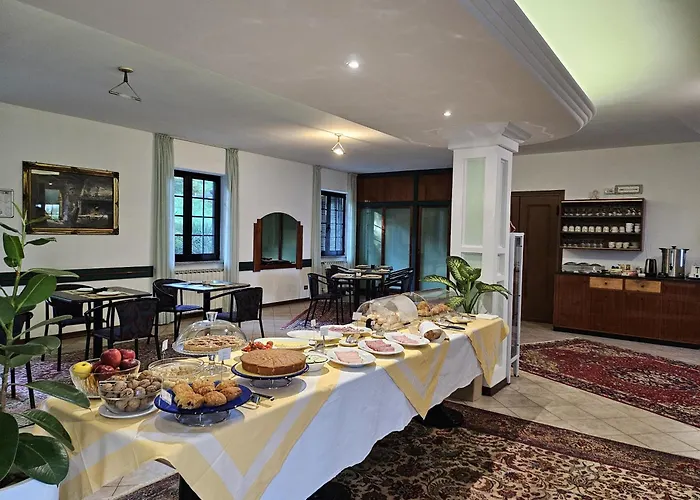 Отель Montegrino Lakeview